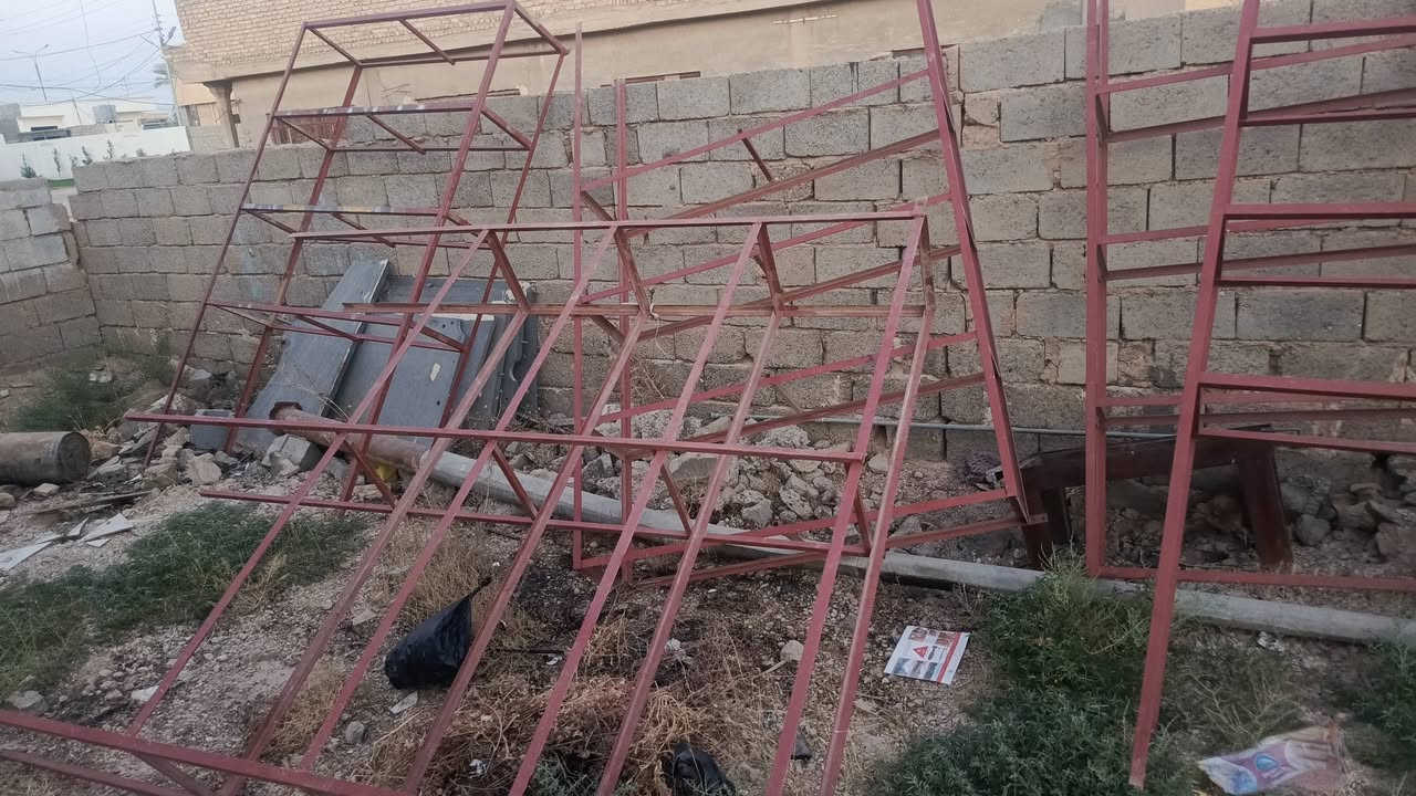 السلام عليكم عندي رفوف حديد للبيع
‏‪***********‬‏
