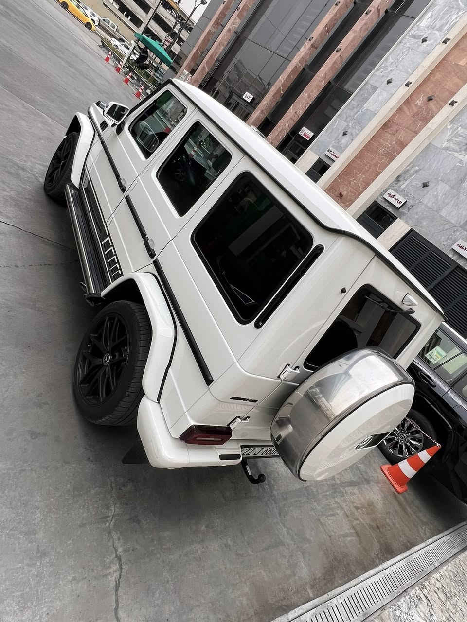 السلام عليكم للبيع 2016 او مراوس حسب القناعه
مكفول عام 
ماشيه 85
مكينه 63 AmG
مغلفة ppf
  العنوان الكراده غير متواجد عل فيس 
***********
