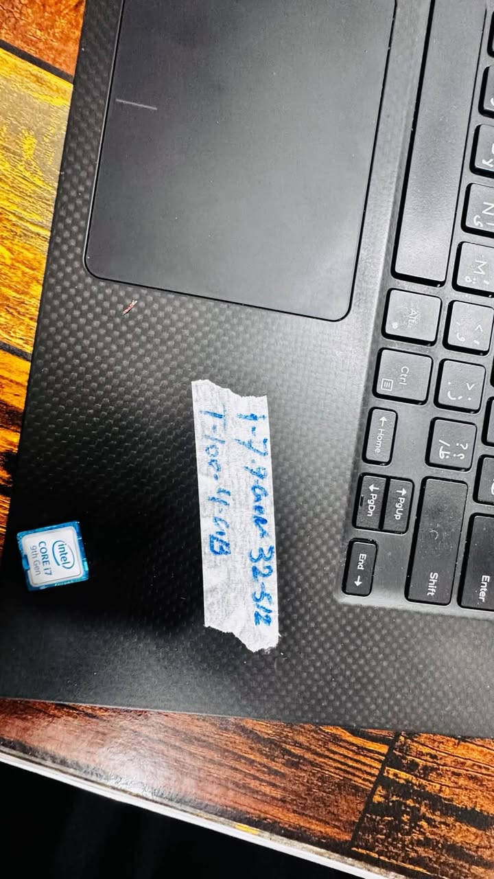 •  شاشة كبيرة (تقريبًا 15.6 إنج)
•  تصميم نحيف
•  لوحة مفاتيح كاملة
•  Touchpad كبير
•  i7
•  RAM: 32GB
•  Storage: 512GB
•  Flop: 4GB (كرت شاشة 4GB)
جهاز قوي
✔ مناسب للدراسة والجامعة
✔ يشغل برامج مثل:

•  AutoCAD
•  Photoshop
والعديد من البرامج الاخرى
_النظافه كما موضح بالصوره 90%
شراي تواصل خاص


**إذا كنت صاحب هذا الإعلان وتريد حذفه لأي سبب، رجاءا أرسل رسالة إلى الدعم الفني**