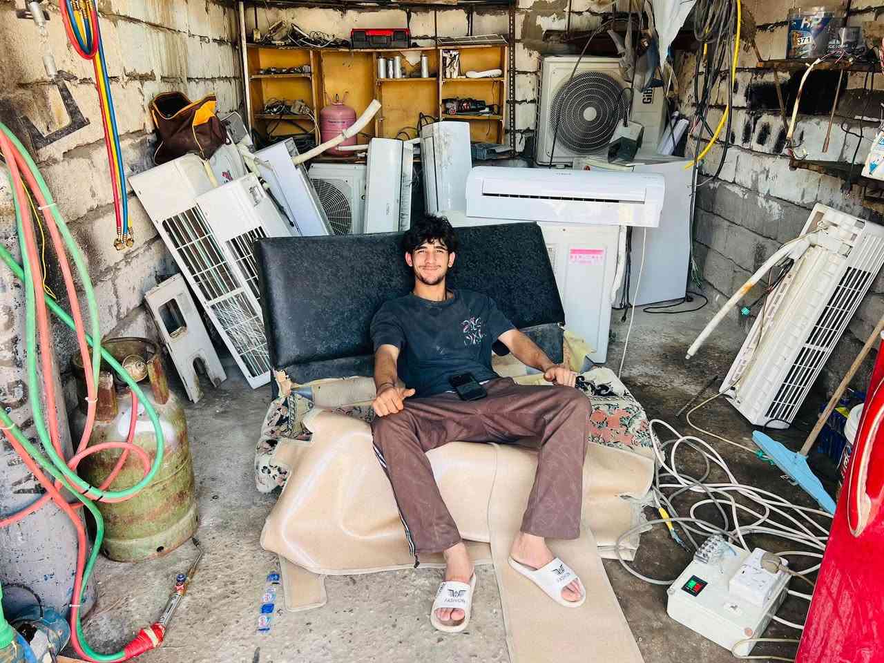 سلام عليكم ورحمة يوجد سبالت البيع تبريد شرط الفحص مع ضمان لمدة أسبوع فقط ويوجد كادر متخصص في مجال التبريد ونشتري جميع سبالت عتيك الاستفسار على رقم *********** يوجد واتساب البصرة, العراق
