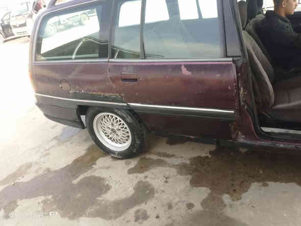 اوبل اوميكا حجم 20 موديل 92 جاهزه كير محرك صدر تحويل السعر 11 ورقه بيع سريع
محرك كير صدر شرط 
تبريد 
سياره جاهزه بيها واجها ***********
