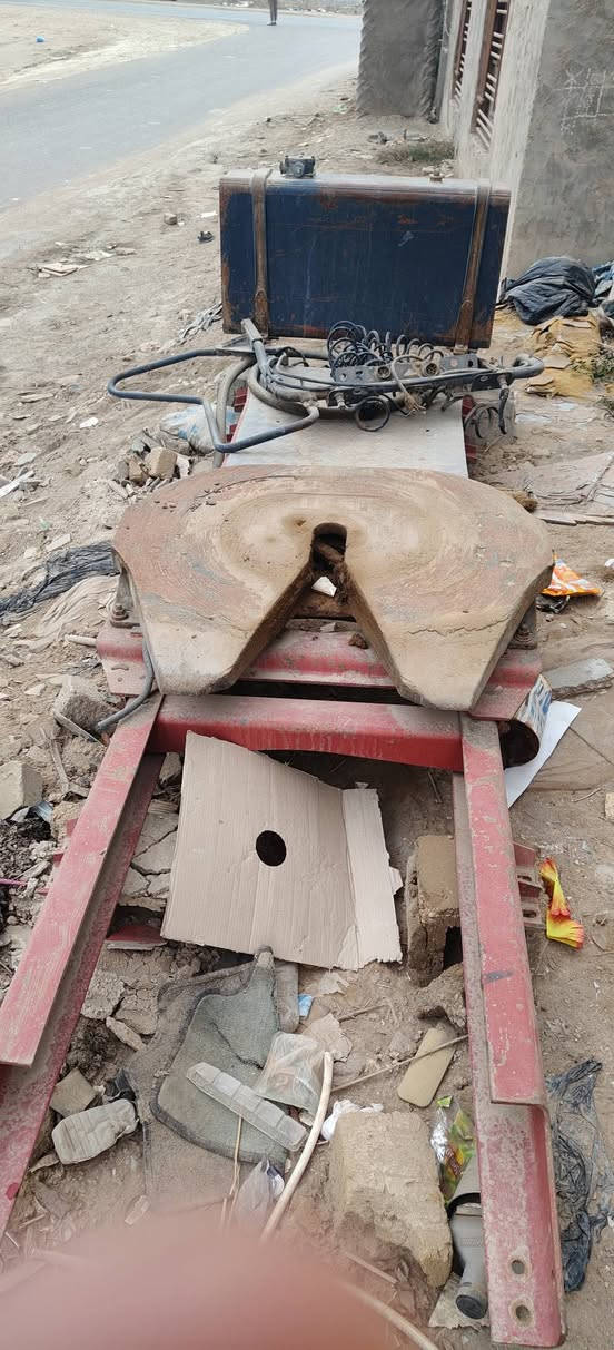 للبيع دبل شاصي الماني كامل
***********
