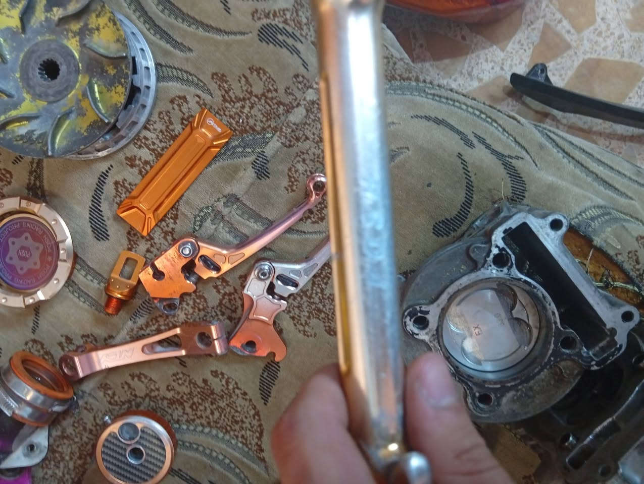 حبايب تزويد سكنس فحل اصلي مو تجاري اليدور شي ميت وتجاري وتعبان ليطبلي
كور تتمارك بلجيس كامل ولفات جديده ابيع ع شغل
بوشه تتمارك ٦٣هيه وبستمها حلوه ونضيفه  والفشكه محفوره ٦٣بيها دراع شمس جتوف كبار 
صدر Dy شخط مابي ع شغل
فج وصينه برمبو اصلي 
هاوزن قطعتين 
قبق بانزين بوش قطعه وحده بلعراق قليل كلش 
ستاند بوش 
فراك ان سي وأي اصلي 
قطره اكسل 
قطرة دهن 
جويتر كوسو اصلي ع شغل
نوزل تيماكس ١٢زرف
كلجات مطابق WFاصليي 
بكلايت مشمشي خليه اصلي 
عضمه سكليتر ان سي وآي اصليه 
يدات بريك انسي واي اصليه 
دشبول ٣الوان كله شغال ع شغل ابيع
فلتر شوته الياف اصلي 
جوين كوسو حتى جوين مال شوته كوسو
قباقه مال كور اصليات 
قبق جوزه اصلي انسي واي
قبق شاصي انسي واي 
وايشي تحتاج من بقيه كهربائيات عقل موجود ع شغل 
شباب اليدور شي نضيف ومرتب يدخلي خاص  شلع مابيعها ابيع تفصيخ فقط لا اراوس ولا ابيع شلع توصيل موجود كافه المحافظات تدزلي عربون واحجزلك القطعه مكاني بغداد غزاليه


**إذا كنت صاحب هذا الإعلان وتريد حذفه لأي سبب، رجاءا أرسل رسالة إلى الدعم الفني**