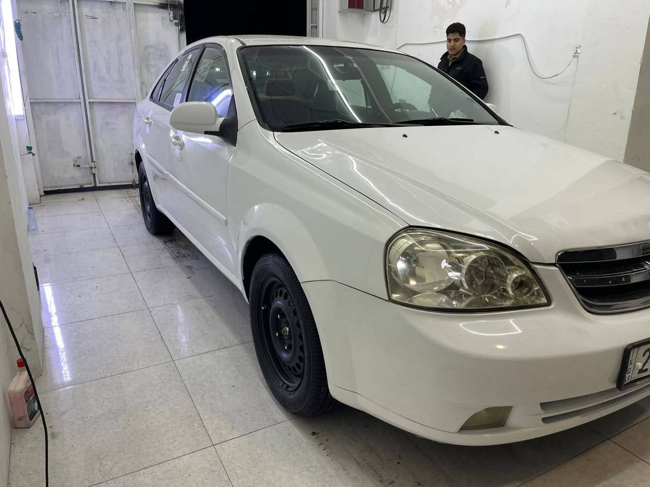 اخوني سلام عليكم تفاصيل كامل سيار بالفديو شوف فيديو يلا انتصل عندي هاي سيار البتر موديل 2012 كير اوتومتيك  رقم سليماني دولي جديد سنوي لحد 28شهر 9 تبريد تدفيه  ويا سويج جام كهرباي سيار بيه قطعتين معجون كلش فليل  سيار جديد حلو نظيف مال بيه دفتر بنزين موجود صاحب شرعي من كركوك تريد تحويل وكاله كيفك بعد سيار باقي علا شركه  سيار بيه غرمه 200 دولار  ينزل من سعر  سيار مكفول سقف تكمه حادث ماكو سعر 84 مجل مكاني دخل كركوك تعليق مجنجر مااجوب شراي خابر ادلل ***********  كورك ***********تحياتي لطيبين
