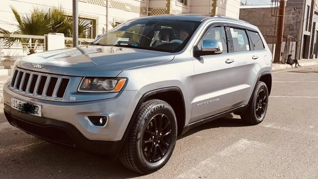 بيع سريع مستعجل 
جيب 2016 
فول مواصفات 1/1 لمتد
فول للاخر LEMETED
بصمه حساسات فول لفول 
معروفه مواصفاته 
سياره جاهزه من كل نواحي 
الف مذب عليها 
بيه صبغ جاملغ وبنيد بدون دواخل 
لباقي مكفول 
سياره جديه جاهزه
كير مكينه على وضع شركه سبانه ممدود عليها 
سياره جاهزه من كل نواحي 
رقم بغداد جديد دولي تحويل ثاني يوم
بسعر مناسب جدا 
170  وبيها مجال للشراي  
 فلوجه 
استفسار
***********
***********
