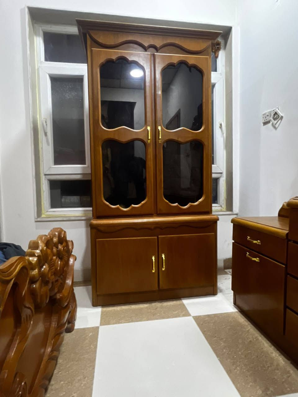 غرفه نوم صاج عراقي فصال تركي 6قطع كلش نضيف للبيع سعر 800الف عنوان سميل دهوك للتواصل واتساب ***********
