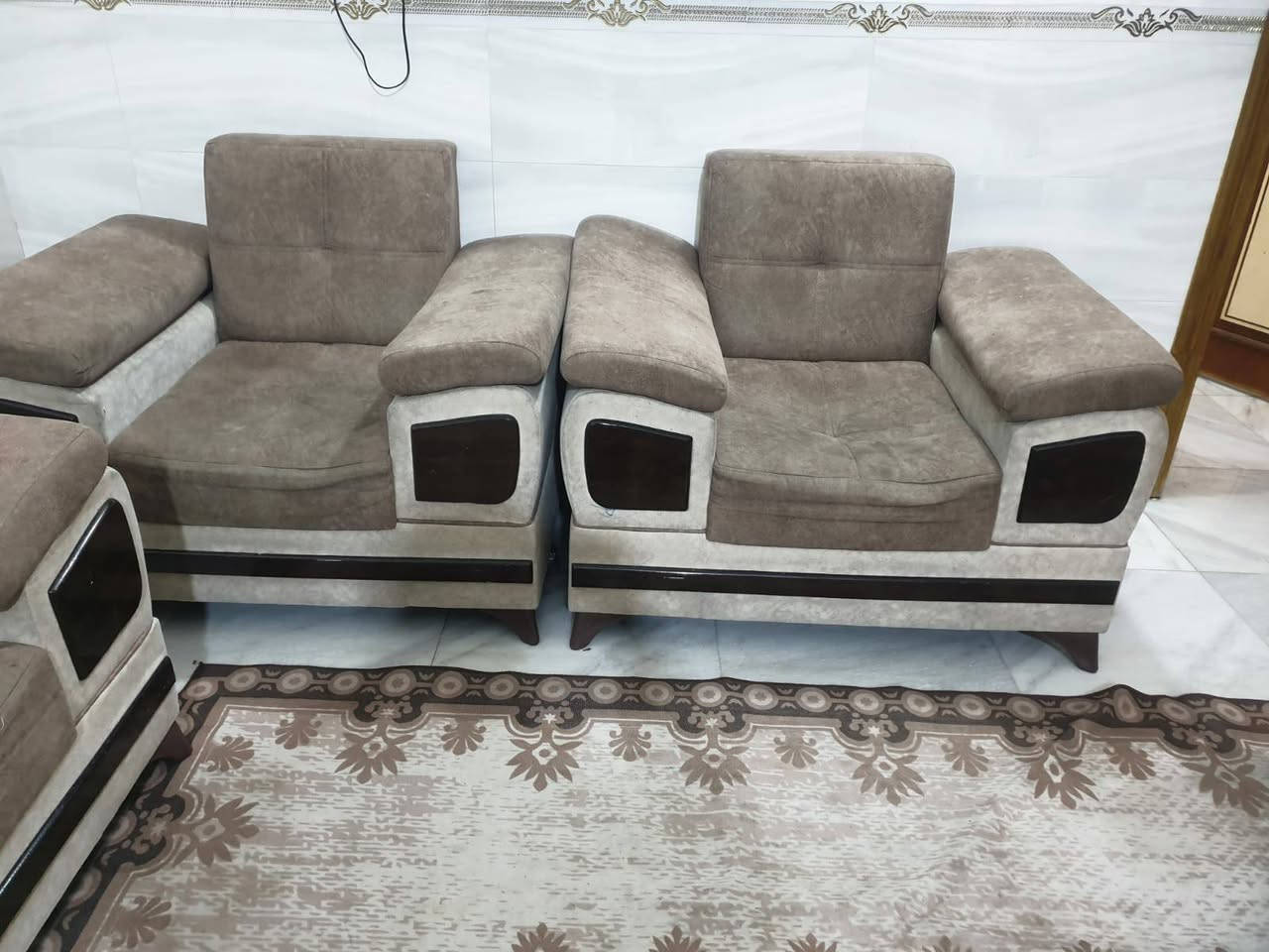 للبيع مستعمل فقط يحتاج تغير اسفنج وقماش المقاعد ب٢٥٠


**إذا كنت صاحب هذا الإعلان وتريد حذفه لأي سبب، رجاءا أرسل رسالة إلى الدعم الفني**