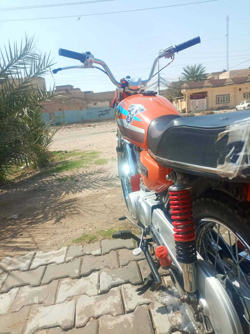 السلام عليكم للبيع 
دراجه اربعه كير اوراق اصولي مال ارشه مديل 20 تعمير 23 دراجه مكفوله كفاله عامه مكاني كربلاء السعر 550وبيهه مجال استفسار اكثر اتصال ***********
