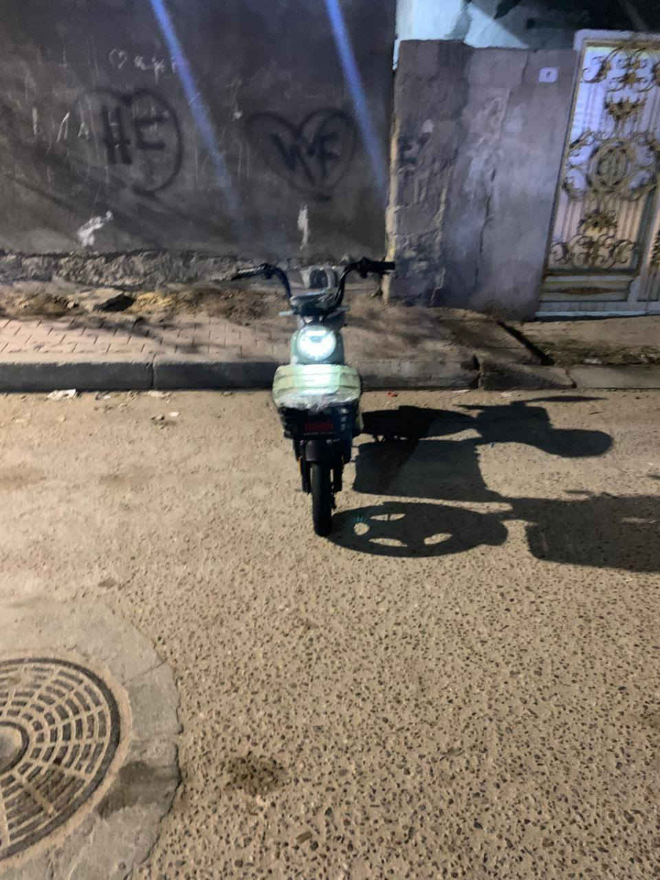 سلام عليكم
دراجه شحن حجم 14 دراجه جديده ماصارلي شهرين من خذيته بعد بوضعه ما مستعمله هواي دراجه نضيفه كلش 
السعر 300بيها مجال حك جيه 
الرقم ***********واتساب
