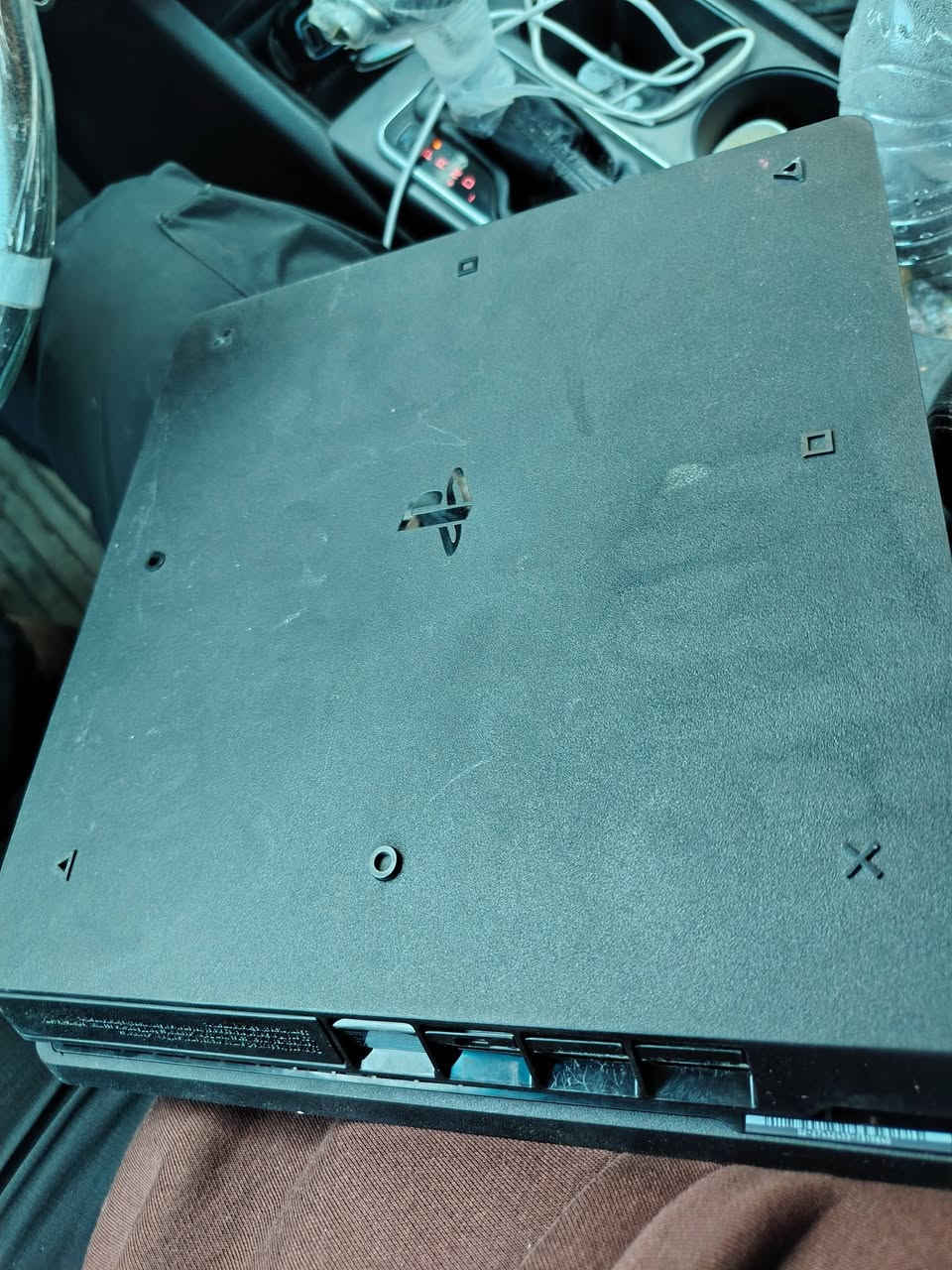 السلام عليكم بلي فور سلم الأوربي اون لاين للبيع مع قرص جيتي اي وجوستكات ثنين السعر250وبي مجال المكان بابل *********** البلي ماداخل صيانه استعمال قليل
