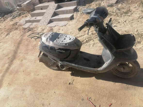 دراجه شاصيها طاك من صفحه وحده شغاله و عوزها بس قايش تخلي الها سعرها 120 الف الي يريدها يتصل على رقمي ***********
