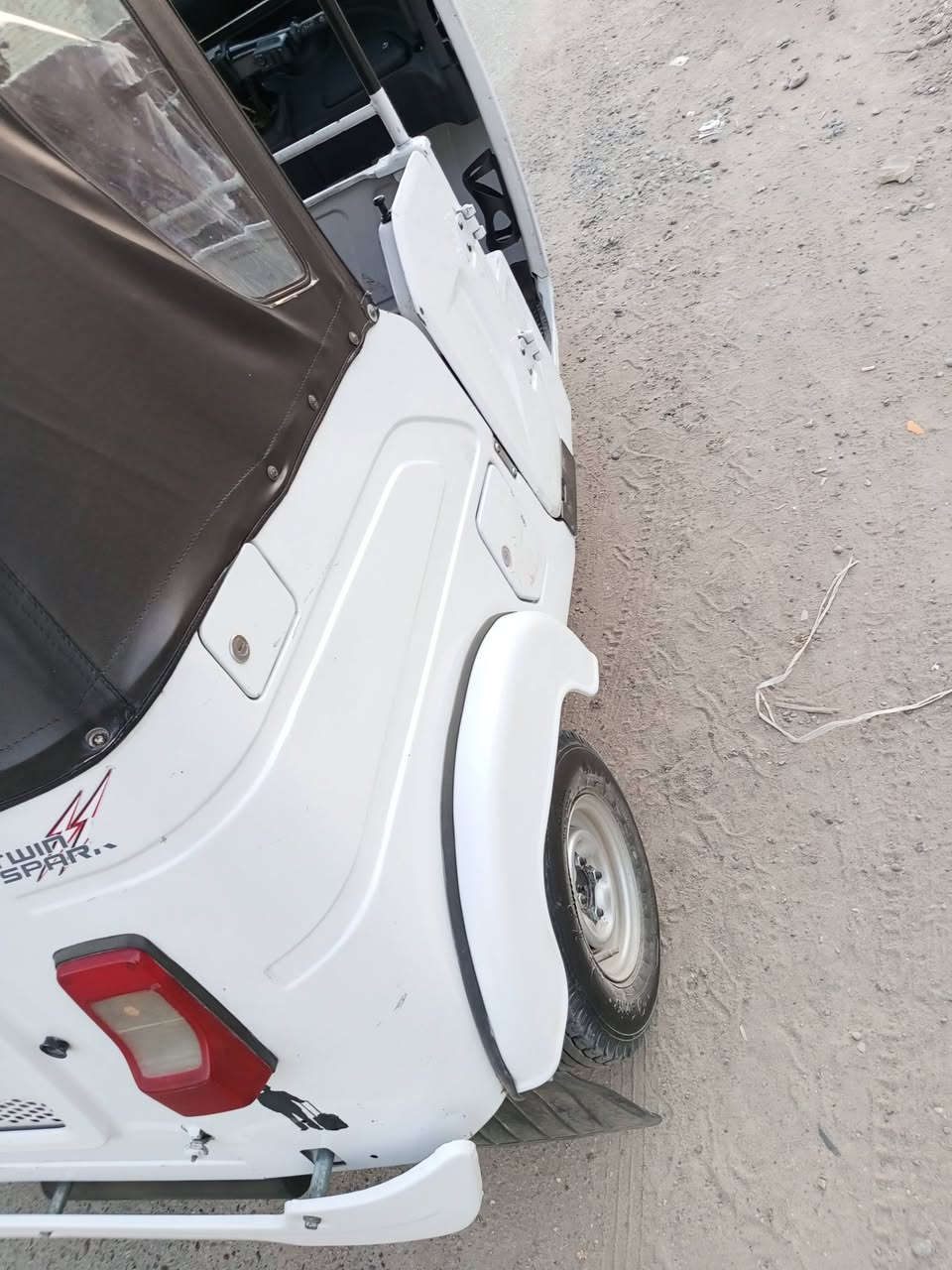 السلام عليكم تكتك للبيع موديل 22رقم وسنويه تحويل ثاني يوم تكتك كفاله بس دوس معمرات تخم تأير مكاني بغداد حي نصر السعر خاص ‏‪***********‬‏مامتواجد على الفيس الشراي يخابر
