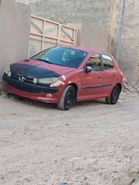 بيجو • كهربايات شغالة • كير وموتر شغال