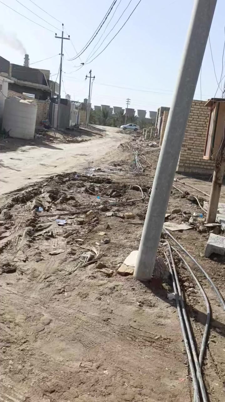 سلام عليكم قطعه لبيع المكان جامعه ذيقار بلصخين مقابيل الطاقه بشارع المخبز 3قطعه عن الشارع مساحه 200متر /(وج)10)(نزال) (20)قريبه عل سايدين قطعه حلوه شارع عرضه 15متر) الشراي يجي خاص او اتصل هاذ ***********
