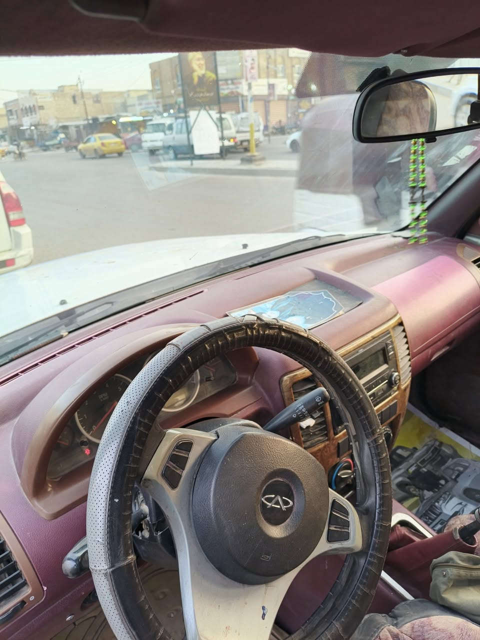 سلام وعليكم بيكم شيري ٢٠١١سياره نضيفه مكينه بيه خيط تبخير تايرت نضاف كهربائيات كله شغاله تبريد شغال بسمي العنوان بغداد البياع السعر٤٥وبيه مجال ***********
