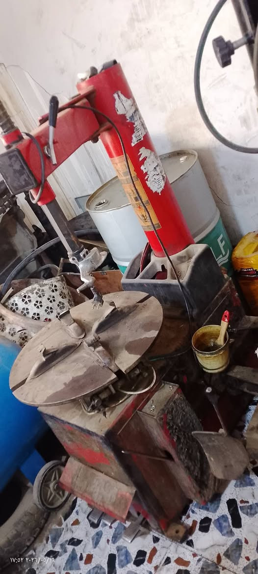 سلام عليكم خالعه مستخدمه بسعر مناسب وبلانص بعده جديد بسعر مناسب مكان جويبه النساف ***********
