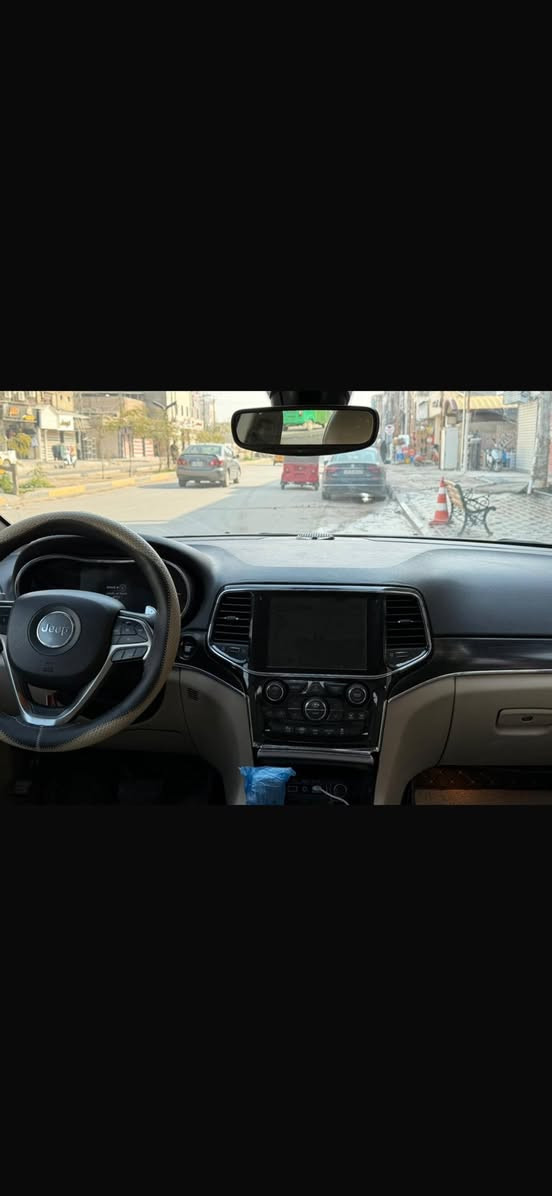 السلام عليكم
موديل 2019
جيب لمتد فول موصفات ماوس 

لون مميز خليجي بيه صبغ 

البنيد والخشم جاملغ بدون دواخل 

ماشيه 51 ميل

سعر 265بيه مجال بسيط 

***********

مكانه البنوك شارع الميثاق
