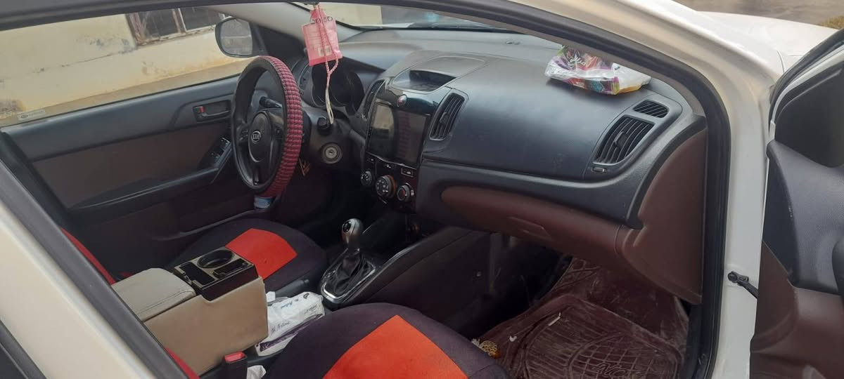 سيراتو موديل 2013 رقم صلاح الدين دولي سنويه لل2029 شرط محرك ما مفتوح وكير شرط صدر جديد ضرر قطعه وحده جاملغ امامي بدون دواخل سياره جاهزه مابيها اي نقص
مكان السيارة الشركاط.. الخصم
السعر 105 وبي مجال قليل... الشرعي بالشركاط شرط التحويل 
***********
إعتذر عن بيع الأقساط او المده
