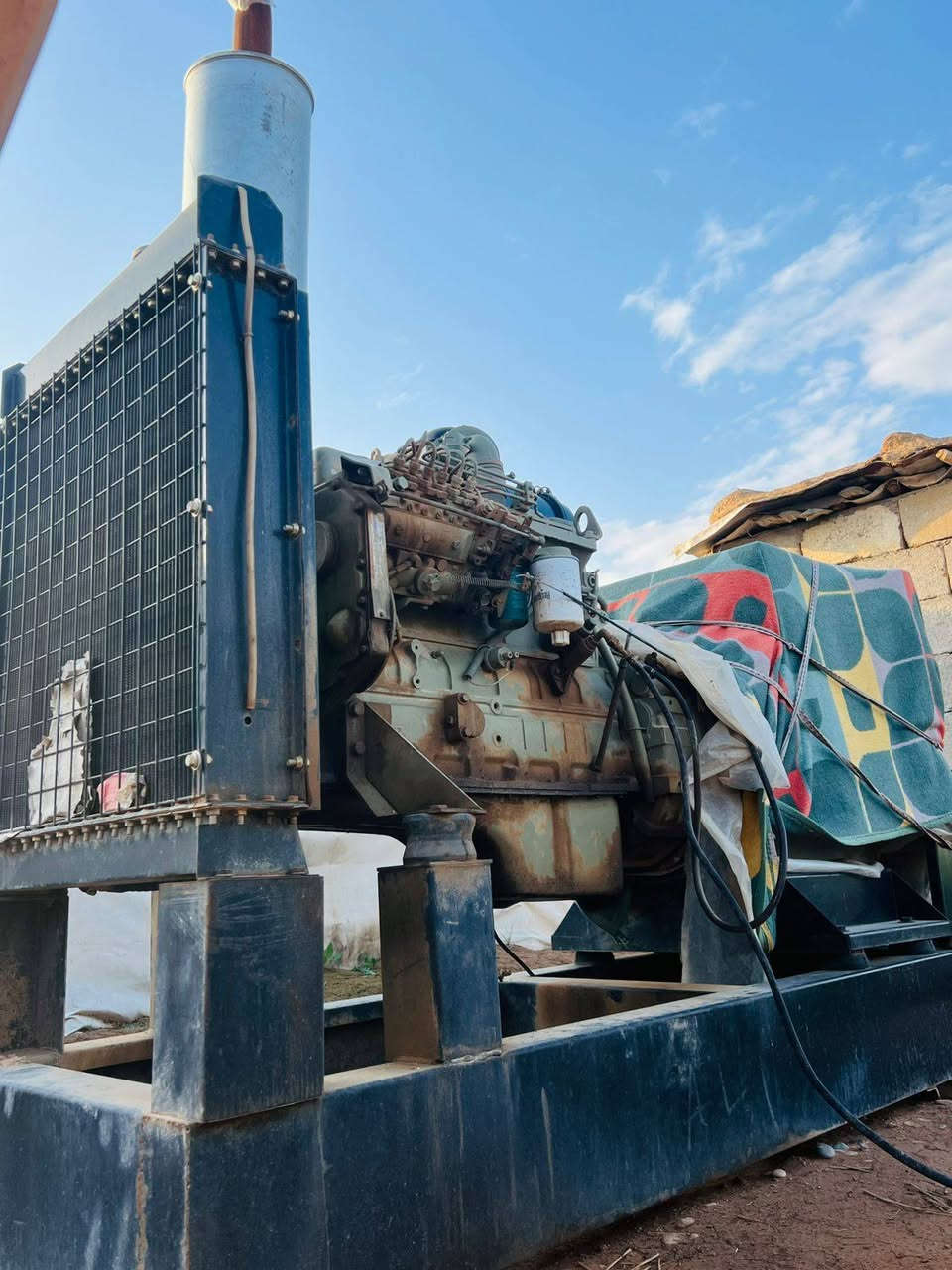 كمنز أوربي سته بستن بمب محرك شرط،،،، راس توليد 100 كي في يعني 400 امبير

الاستفسار 
*********** اتصال واتساب
