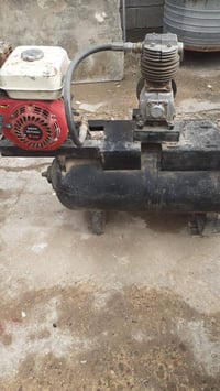كمبريسر للبيع هذا رقمي07706947363 مكاني بغداد زعفرانيه