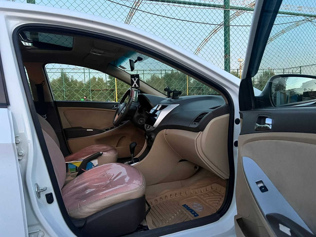 سلام وعليكم
من رخصت الدمن 

البيع اكسند خليجي

موديل 2014

ماشيه 113

سياره مكفوله 

من صبغ وتبديل

فقط بيه شبر بارد

باب الي وره سايق 

سايره تخم تابر جديد 

صدر امامي خلفي جديد

مكينه وكير مكفولات 

ساره أي نقص مابيه وبل خير على ياخذه 

سعر 115 وبيع مجال شي بصيط 

مكان السياره بغداد العامريه شارع المنضمه 

رقم تلفون 

***********
