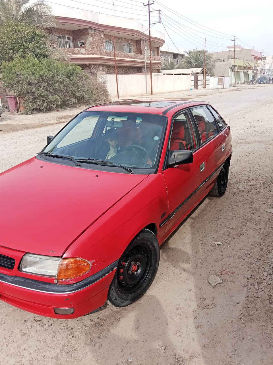 السلام عليكم
استرا موديل 92 رقم اربيل 
محرك 1600 كير عادي سعرها 40 
للاستفسار ***********
