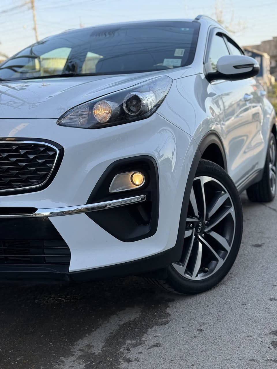 السلام عليكم اخوان كيا سبورتج موديل ٢٠٢١ ضمان الشركة الدولية العراقية بحالة الزيرو رقم بغداد الجديد باسمي من الزيرو ماشية ٢٤ الف بعدها بجياست الشركة مكفولة كفالة عامة من صبغ بارد تبديل رصعات جديدة جدا جدا المواصفات بيسك شاشة ابل كار بلاي اريل نفكيشن ٣ وضعيات قيادة حساس امامي خلفي كامرة خلفية دوارة  مري شفط اشاير بالمري وبعد بيها هواي مواصفات مكاني بغداد حي البنوك رقمي للاتصال ***********
