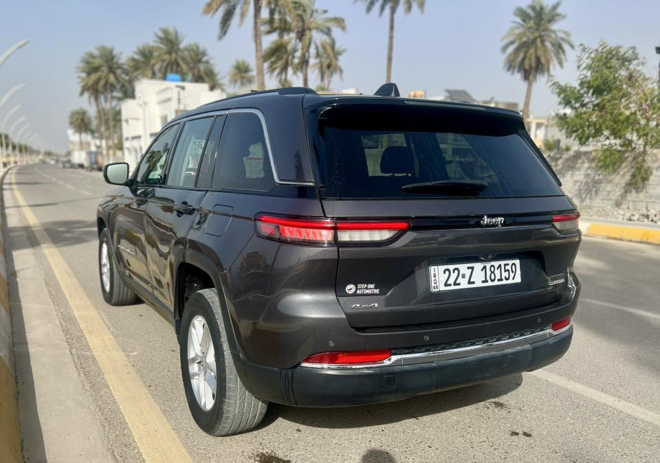 السلام عليكم أخوان
جيب لاريدو ٢٣
٥ راكب(المرغوب)  
٦ سلندر 
فور ويل 
رادار امامي  تحديد مسار 
حساسات خلفية 
تحذير بالمري الجانبية 
تحكم كامل بالستيرن
تبريد امامي منفصل 
تبريد قطعتين
ماشية ٢٤ (فقط الف ماشية بالعراق)
ضرر باب خلف السائق والسونار مرفق 
رقم اربيل بأسمي وتحويل ثاني يوم
السعر ٢٩٠
***********
