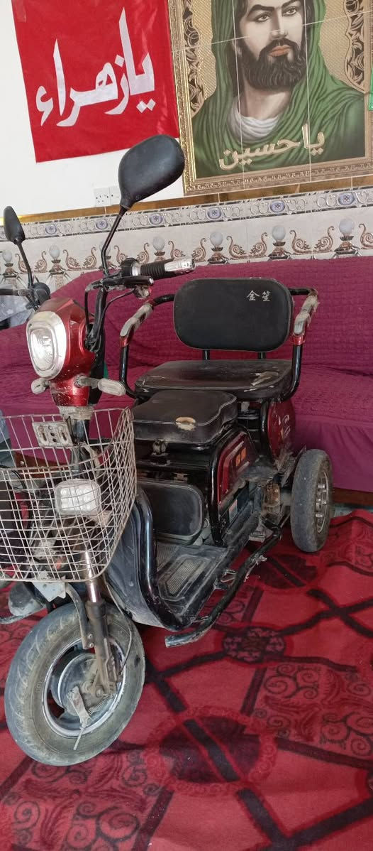 السلام عليكم دراجة شحن احتياجات خاصة  شغالة للبيع السعر 550 وبيهة مجال للاستفسار الاتصال على الرقم *********** 
يوجد واتساب
