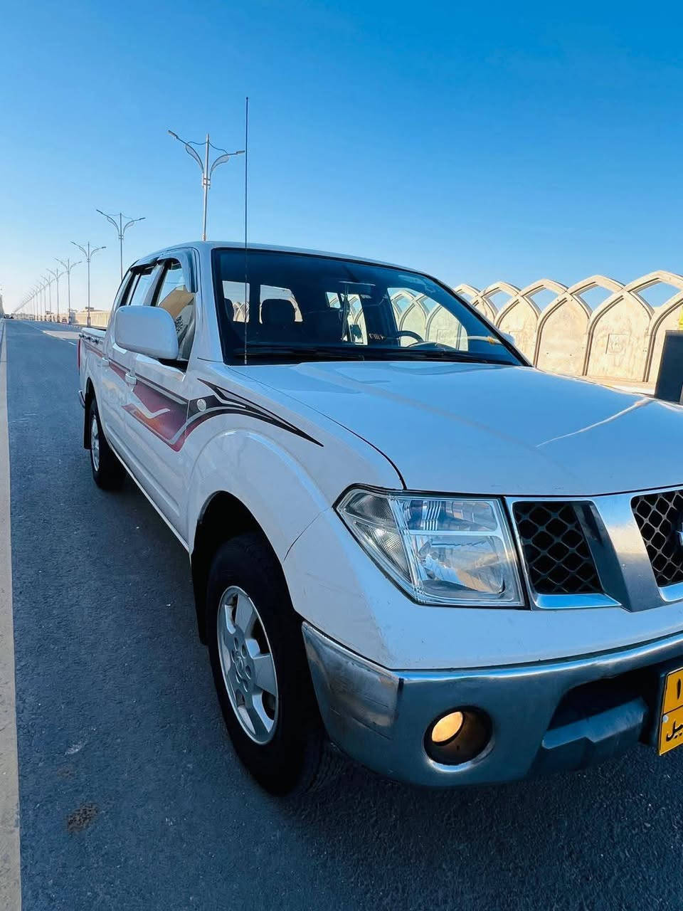 بيع مستعجل نيفارا موديل 15 بيها صبغ بالبدي خلف الواقيه 
كفاله من الضربه والصبغ عدا هاي كير ومحرك جدد تخم تاير تبريد تدفئة سيار مال جناي السعر النهائي 107 قفل العنوان كربلاء المقدسة...***********
