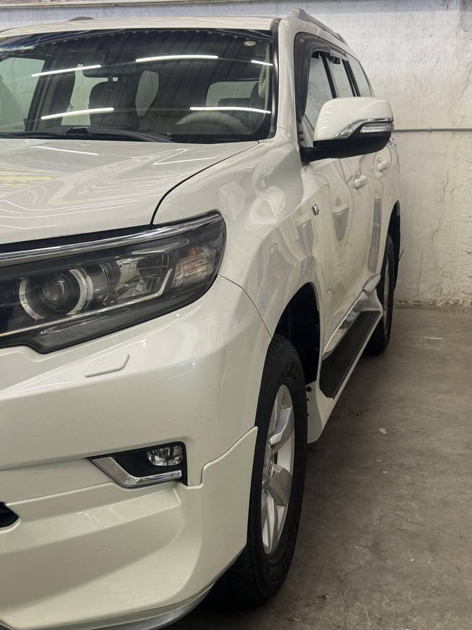 السلام عليكم
برادو  SAS ساز   ماشيه  73 حقيقي 

TXS  محرك 4000 /6 سلندر 

فول مواصفات 

سلايت 

بصمه

دبل تانكي 

كشنات جلد وكهرباء 

سبير تعليك 

اشاير بلمري مري طي كهرباء 

لايت لد بك لايت لد 

فور ويل 

تحكمات ستيرن 

ثلاجه بلجكمجه 

شاشه ابل كامره دواره 

حساس امامي خلفي 

تخم تاير جديد دنلوب اصلي 

باتري جديد 

ملاحضات سيارة 

PDR اصبع بجاملغ خلفي ممبين 

دعاميه اماميه مصبوغه فقط 

باقي سياره مكفول علفحص 

 رقم بغداد مشروع سنوية لل 27 

مكاني بغداد البياع أو تقاطع درويش السيديه 

رقمي 

*********** 

السعر.  388$ ورقة
