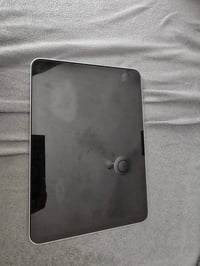 ايباد برو M4 • ٢٥٦ • مداخل تصليح