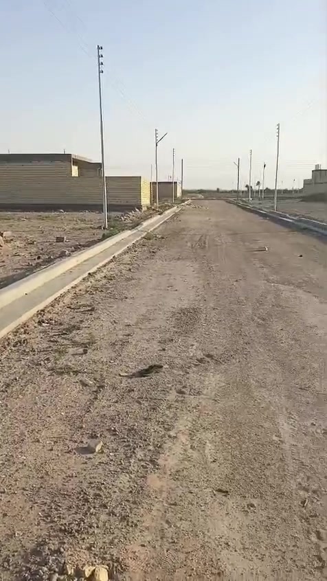يتوفر ١٠٠متر واجهة ٥ نزال ٢٠
على شارع ١٥ خدمات ماء وكهرباء وقريبة كلش من التبليط الشارع السايدين  الموقع النصر والسلام حي الموظفين  أقرب نقطة داله هي جامع مديحة للإستفسار ***********
