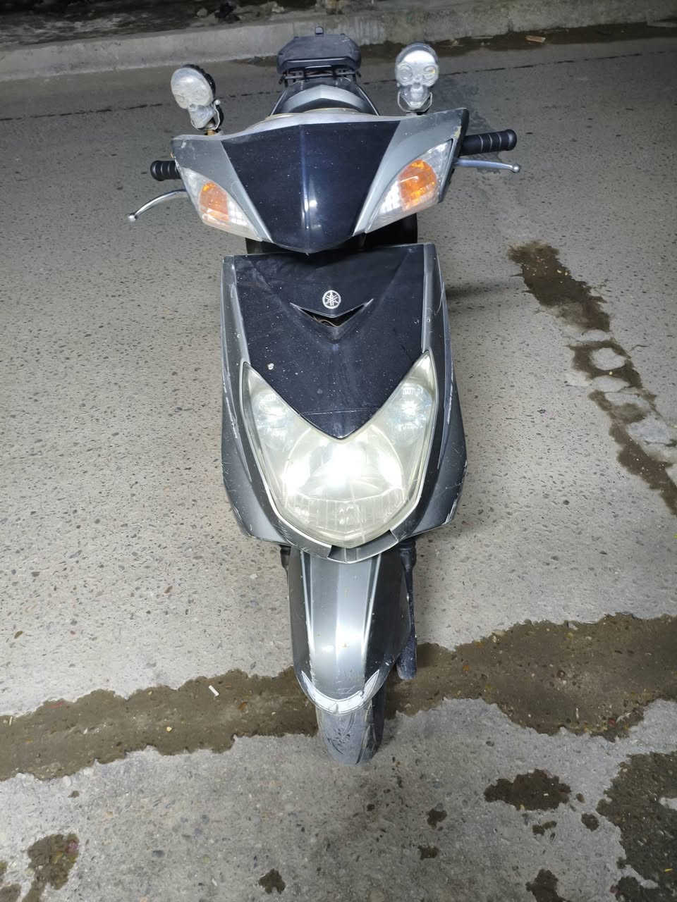 سكنس فحل كابريتر
بوشة 58ونص محرك ناعم بدون صوت
كلجات رياضي شلعة ومعدل 
كفراتهة كبالك بصورة لا غسل ولا فلتر
كهربائيات كلشي شغال الدشبول يشتغل بس مايبين شي بي محتركة شاشة
السعر 650
المكان الكفائات الشماعيه
***********
