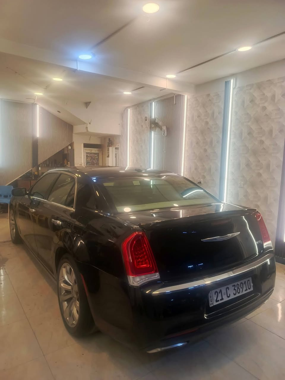 سلام عليكم البيع اوبامه C مديل 2015 السياره فول الفول خليجي وكالت هارلم بيه صبغ شبر بل هلال الخلفي ولباقي كفاله عامه رقم سليمانيه بسمي السعر 225 ماشيه 145 وبيه مجال الشراي مكان السياره بغداد الشرطه الخامسه ***********
