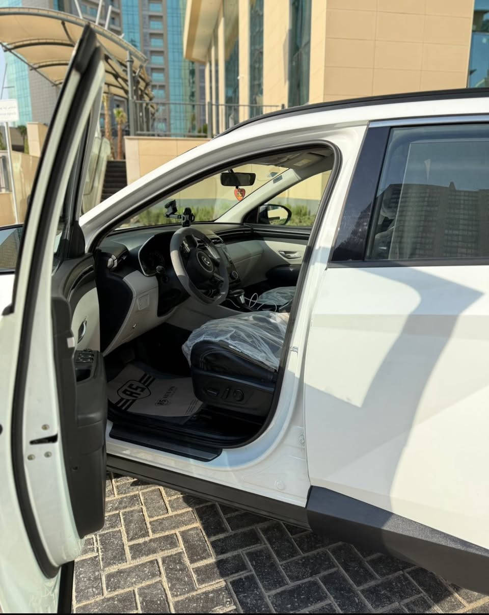 السلام عليكم
توسان خليجي موديل 22رقم بغداد انكليزي جديد باسمي تحويل مباشر مكفوله عدى صبغ فقط قبق الجنطه فقط السعر 198 ورقه
مواصفات فول عدا البانوراما   ‎
مكينه 2000 دوش
داخل ملكي ابيض
بصمه + بصمه ابواب هاند بريك بصمه 
اشارة ترحيب كامره دواره دشبول شاشه
مري شفط تحكمات استيرن
‏‎تبريد قطعتين ‏‎حساس امامي 
‏‎حساس خلفي ‏‎درايف مود  
‏‎مقاعد امامية كهرباء ‏‎بردات أبواب خلفية 
مكان السيارة البصره الزبير   الاتصال على الرقم ***********
