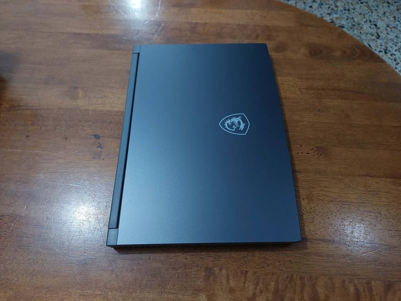 السلام عليكم ...  جيل   13  ....لابتوب الالعاب والبرامج الهندسية القوية والتصميم والمونتاج ماركة  MSI  .. .... معالج قوي جدا  فئة H ( من اقوى فئات المعالجات)   كور اي  5 جيل  13   ... رام  حجم 16 كيكا  ... شاشة حجم 15.6 تردد 144 هرتز دقة FULL HD  الوان طبيعية ...هارد نوع SSD حجم 512 كيكا ...... كيبورد ضوئي ...كرت شاشة  خارجي منفصل من نيفيدا RTX2050  .  ..اللابتوب  جديد ما مستخدم وشكلة سلم وشحنة فوق الممتاز  وكارتونتة وغراضة كاملة .. السعر   500$   للاتصال ***********  او  *********** (واتس)
