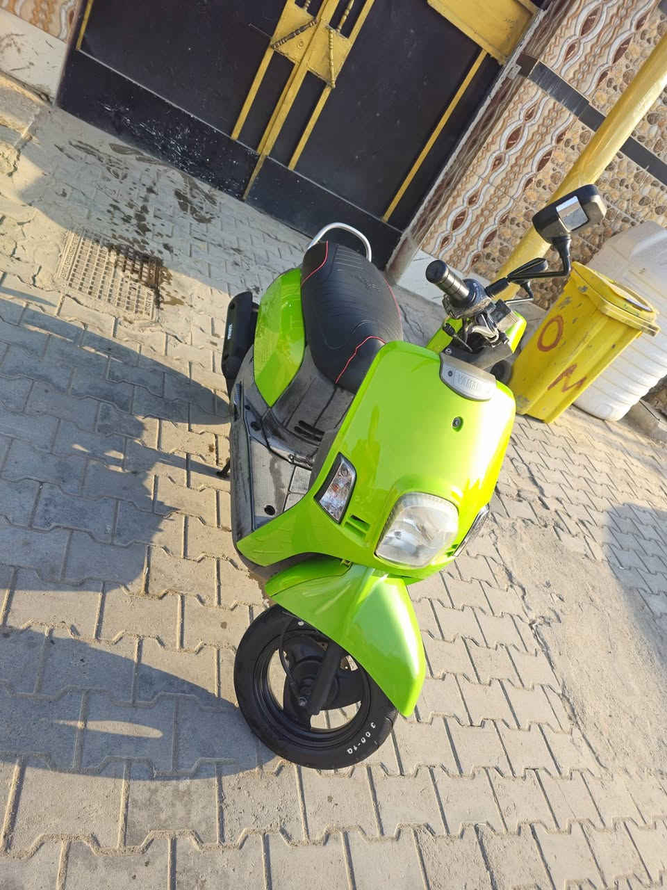 دراجه ماكس بوليسي فول نضافه مكينة ما مفتوح كهربائيات كلها شغاله سلف هندر نكره شاير اكلها عداد بانزين و عداد سرعة شغال تايرات جدد درجة ناعمه لا تنقص ولا تبخير على وضع البلاد فقط كفرات الخضر تجاري تواصل *********** فقط واتساب سعر 900 وبيه مجال قليل جماعت 800 لا تعب نفسك مكاني بصرة جمعيه اسكان المواني شارع الميثاق
