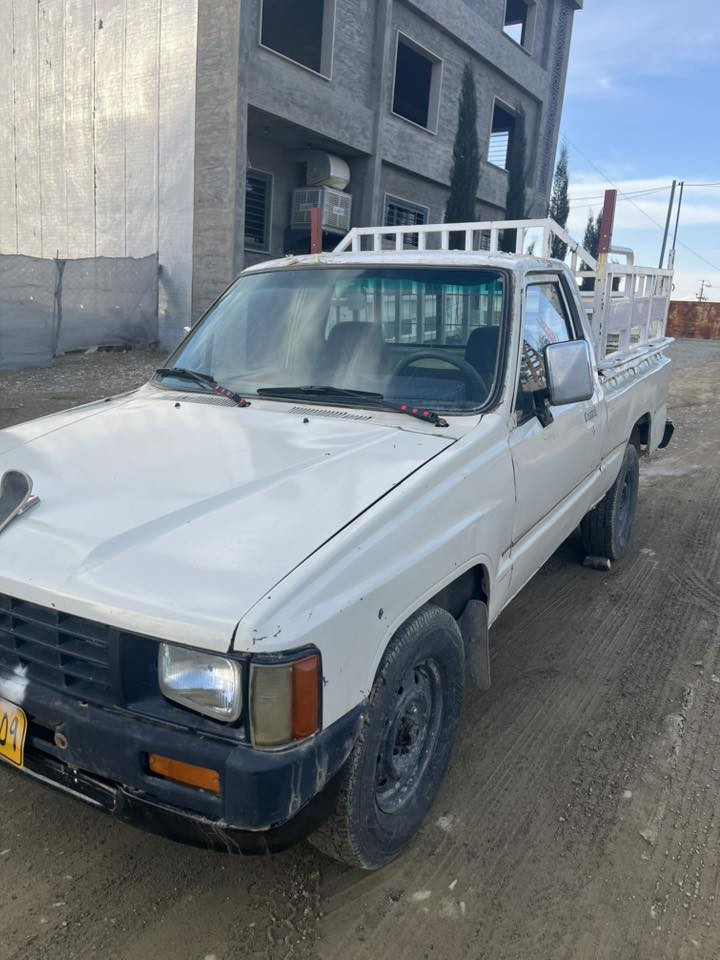 بيكاب ٨٥ بوًفروشتن ارمي بلاستيكي سليماني به شه رت
تاييه ي تازه كابليته ر تازه باتري تازه 
ناوبودي و جه مجه ي مظبوت
سێ وای به شه رتي مه كينه و گێڕ   
بي مه سره ف. بي غرامه 
سعري ٢٧گە لا قفڵی
             *********** اسيا  
*********** ڤايبه ر
