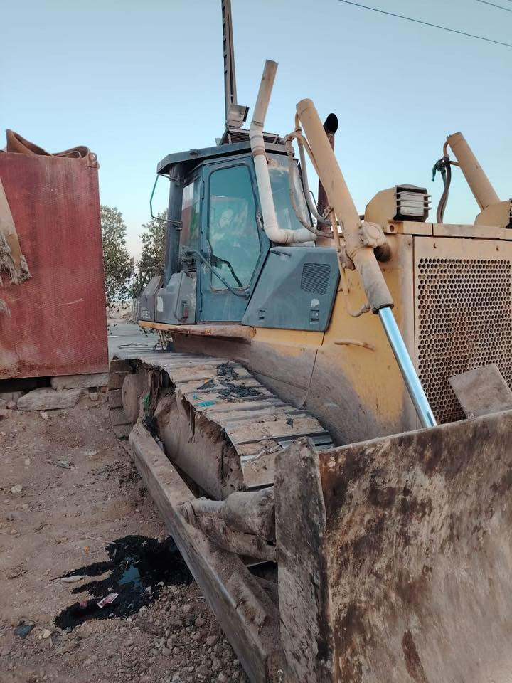 مكينه للبيع كوماتسو 65 سنويه 2009 مكينه جديده ونظيفه مكان محافظه ميسان الشراي يتصل ***********
