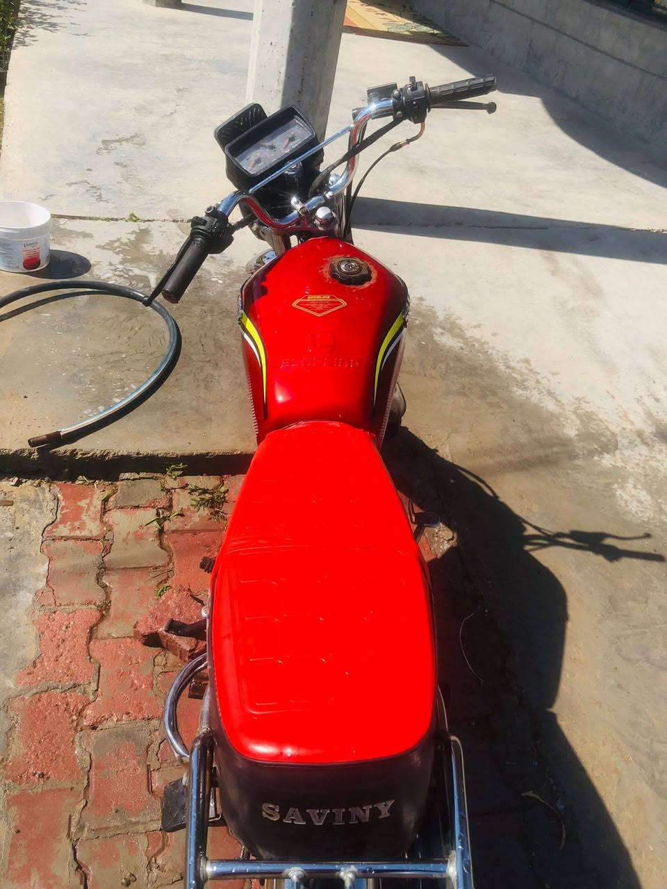 السلام عليكم 
دراجه ايرانيه خمسه كير للبيع مكانها ابو غريب السعرر 475وبيها مجال 
نقصها اشاير واستان تعليك
شغاله سلف هندر كامله من كلشييي خابر وبيك خير وتدلل
اتصال 📞 ***********
واتساب***********
