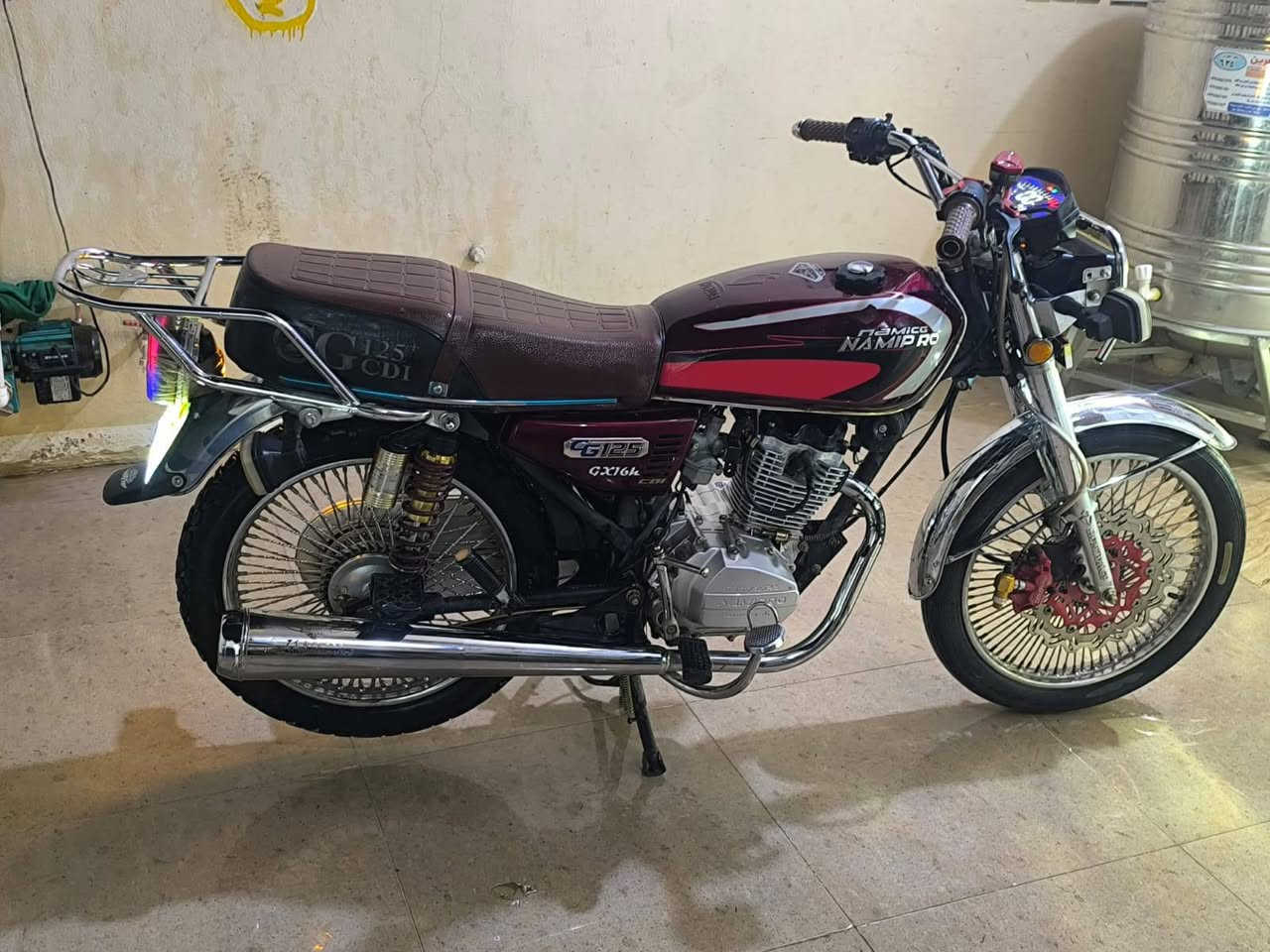 ماطور للبيع 4 كير
موديل 25 
محرك ما مفتوح 
السعر خاص و المو شراي لا يدوخنه


**إذا كنت صاحب هذا الإعلان وتريد حذفه لأي سبب، رجاءا أرسل رسالة إلى الدعم الفني**