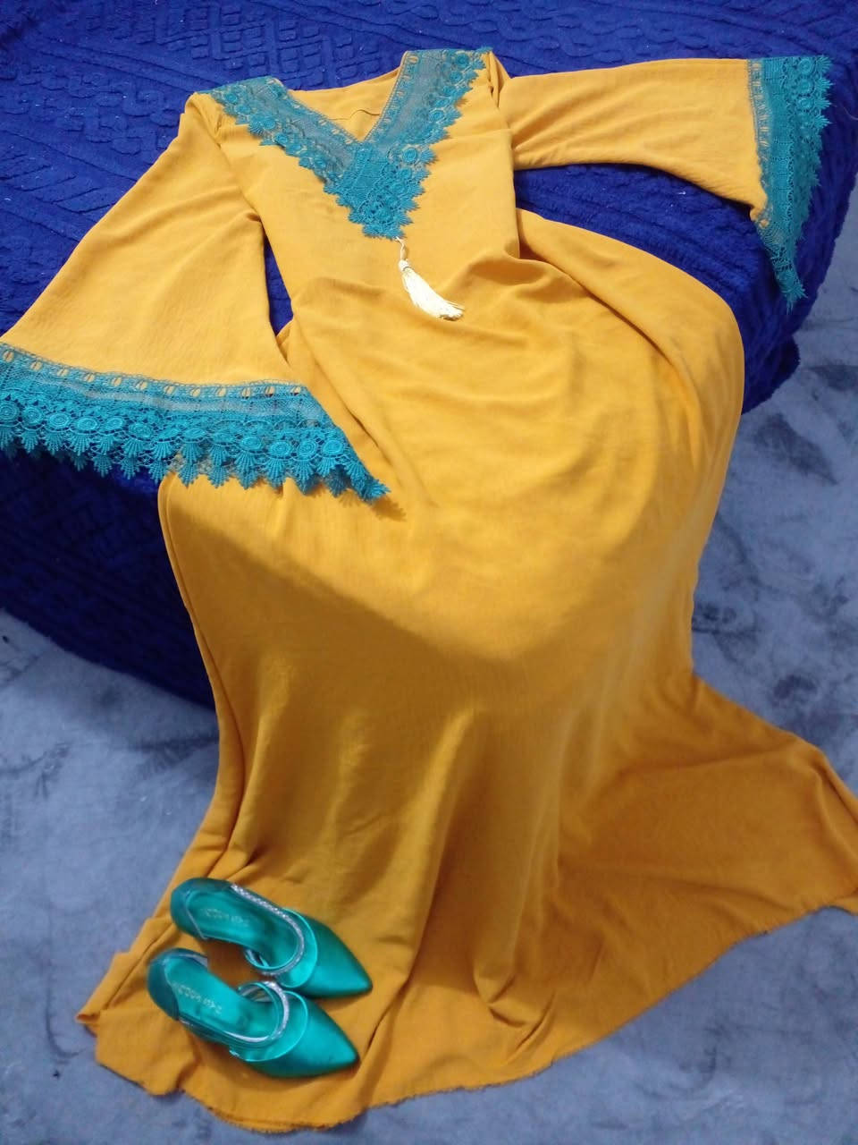 متوفر قماش وخياط
 كاملة ب١٥ الف فقط
توصيل جميع المحافضات ه الاف


**إذا كنت صاحب هذا الإعلان وتريد حذفه لأي سبب، رجاءا أرسل رسالة إلى الدعم الفني**