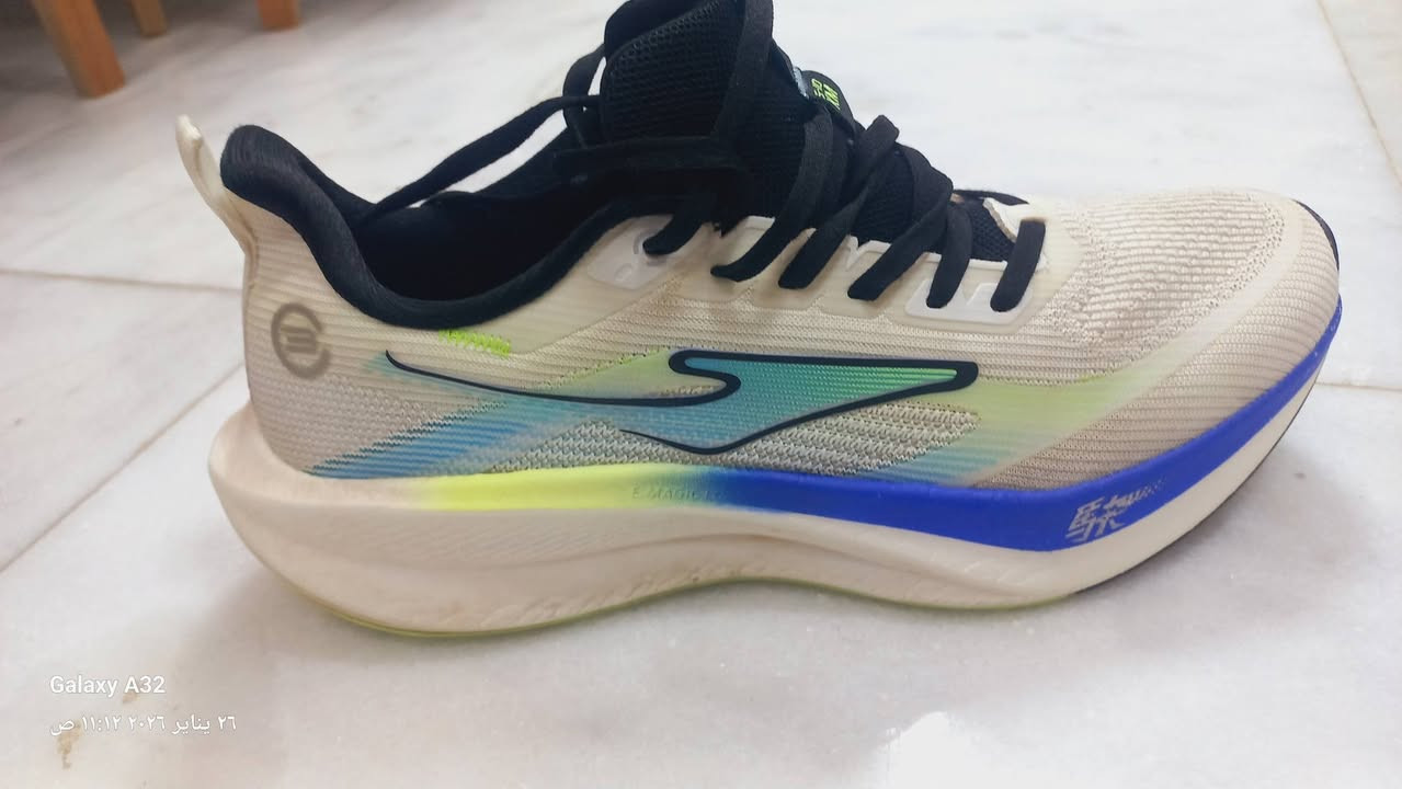 حذاء باله درجه اولى اترانشوز رياضي يوجد توصيل جميع المحافظات ***********رقم سيد حسن ناحية الإمام السعر ١٥الف
