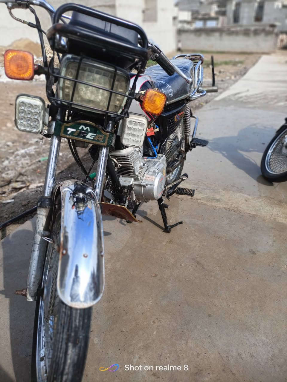 تايكر 2019 نضيف حيل مكرك بس مفيلس
السعر 450
العنوان كوكجلي 
الاتصال ***********
