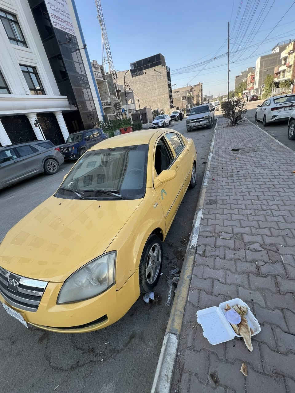 شيري ٢٠١٠
بيها صبغات مال تصليح خياس 
مكينه وكير كورلا جاهزه
رقم بغداد تحويل ثاني يوم

السعر 32 وبيها مجال 
***********
مكانها بغداد القاهره
