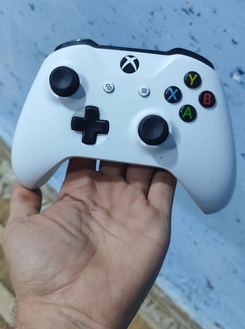 السودة جديدة مامستخدمة
والبيضة مستخدم قليل  الاصليات شرط 
سعرهن 70 قفل 
توصيل موجود


**إذا كنت صاحب هذا الإعلان وتريد حذفه لأي سبب، رجاءا أرسل رسالة إلى الدعم الفني**