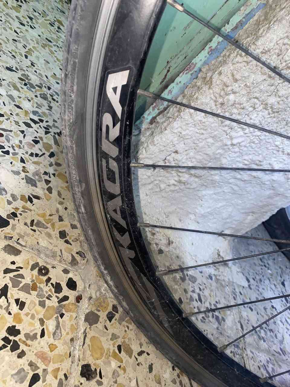 بيسكل البيع c700 حجم sالويل 28 شركه عالميه وراقي حته الوياله مختومه السعر المطلوب 150الف مكاني بغداد  البيسكل مابيه أي عيب نضافته 90%


**إذا كنت صاحب هذا الإعلان وتريد حذفه لأي سبب، رجاءا أرسل رسالة إلى الدعم الفني**