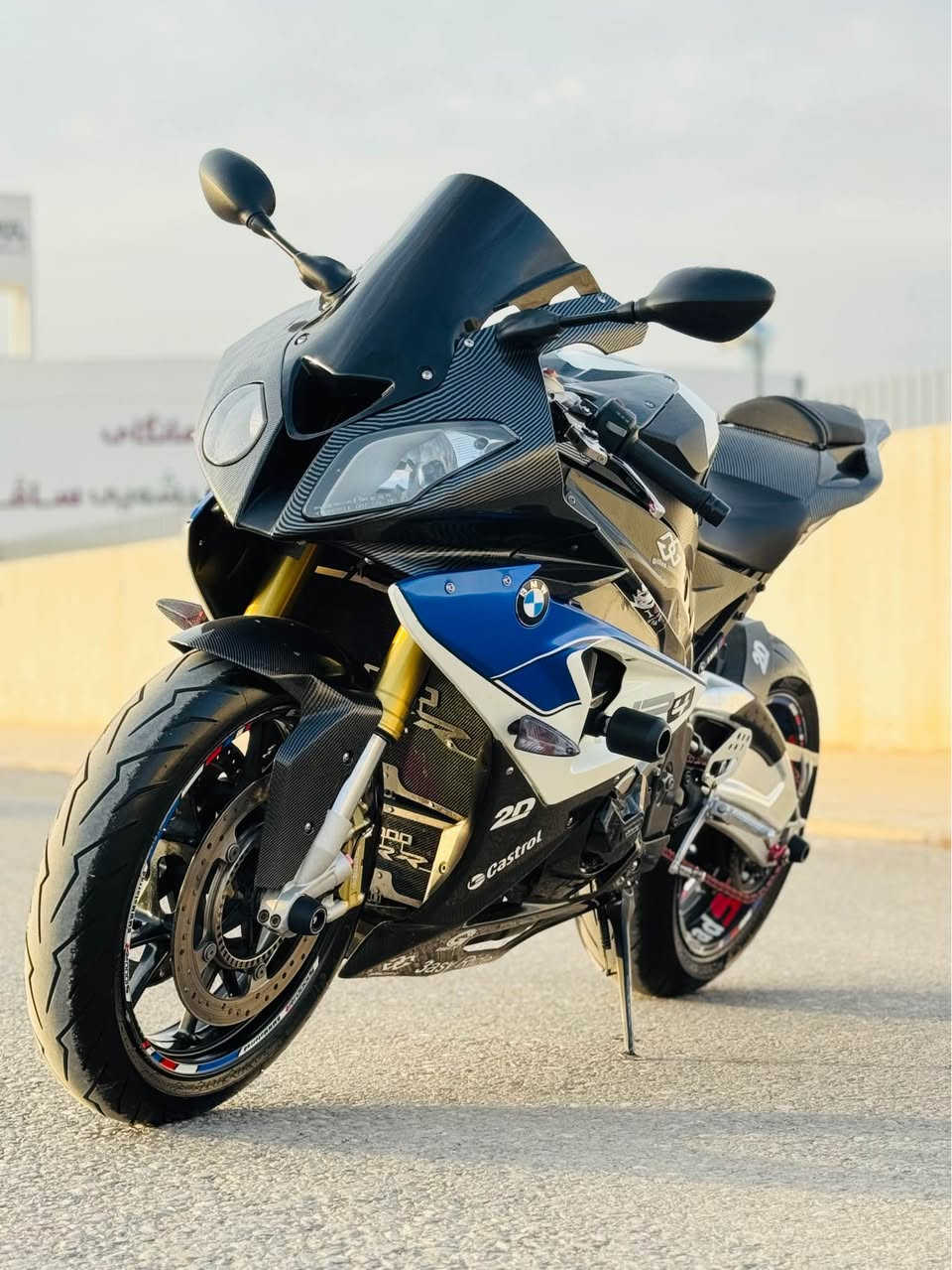 Bmw s1000rr 2014 uard yabani mantoraka hata bleyi xawena taya lo taya bashart (dkaya agar mushtari nit bezarman maka ) *********** أربيل, العراق
