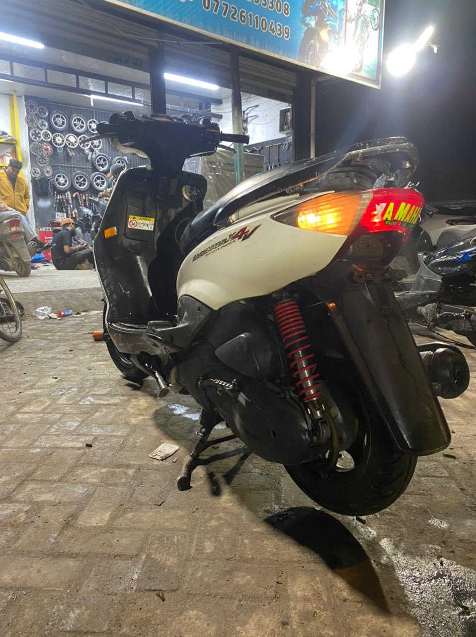 سلام عليكم دراجة سكنس نثية 140 دراجه بلادية كفرات بلادية بيها شخوط فقط كابريتر مو بلادي السعر 450 وبيها مجال قليل مكاني شقق الحبيبية بس واتساب متوفر ***********
